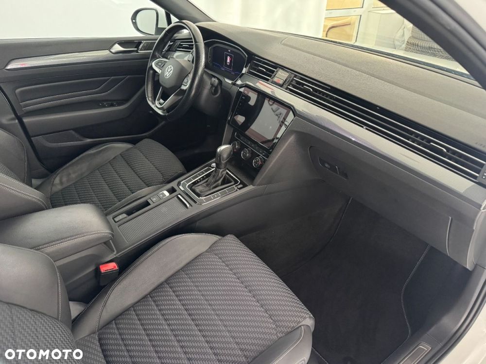 Volkswagen Passat - 17