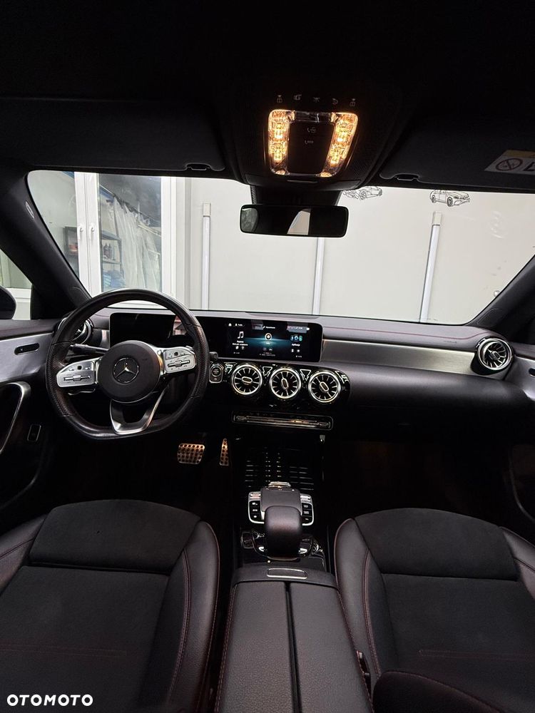 Mercedes-Benz CLA 200 AMG Line 7G-DCT - 24