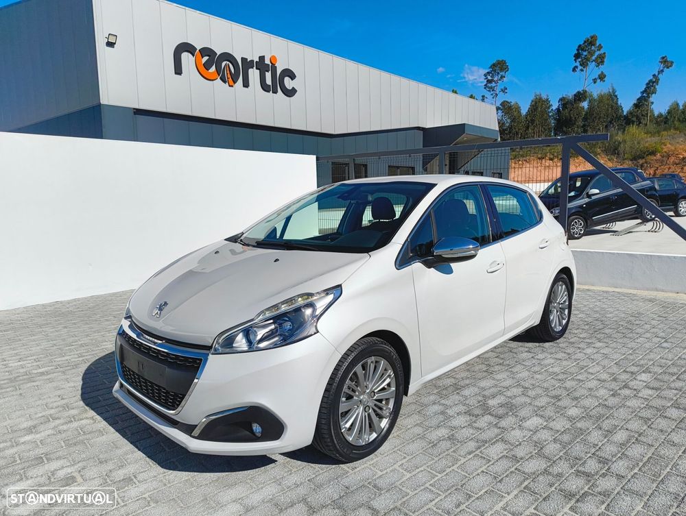 Peugeot 208 1.2 PureTech Allure EAT6