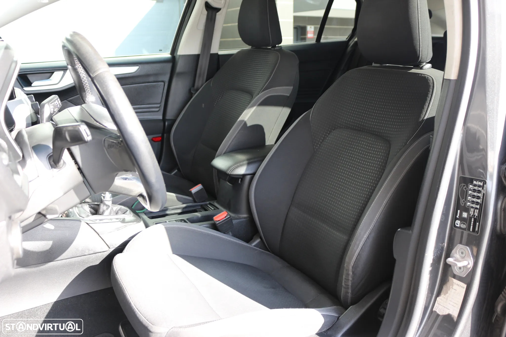 Ford Focus SW 1.5 TDCi EcoBlue Connected - 13