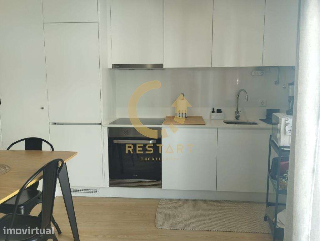 Apartamento T0 com Varanda e Garagem – Leça da Palmeira - Grande imagem: 4/25