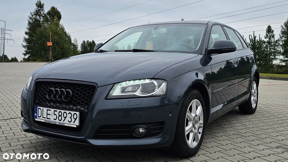 Audi A3 2.0 TDI DPF (DSG) S tronic Ambition - 2