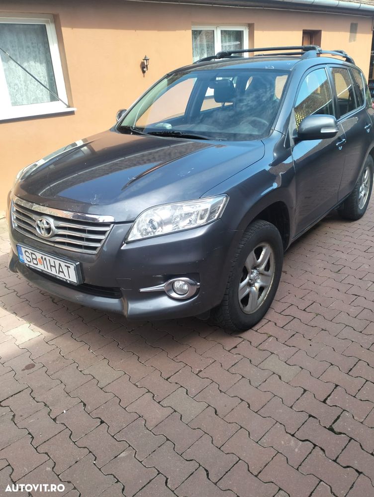 Toyota RAV4 - 1