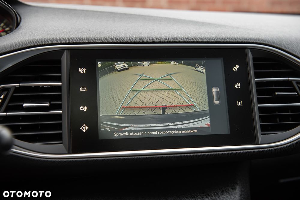 Peugeot 308 1.2 PureTech Allure S&S - 21