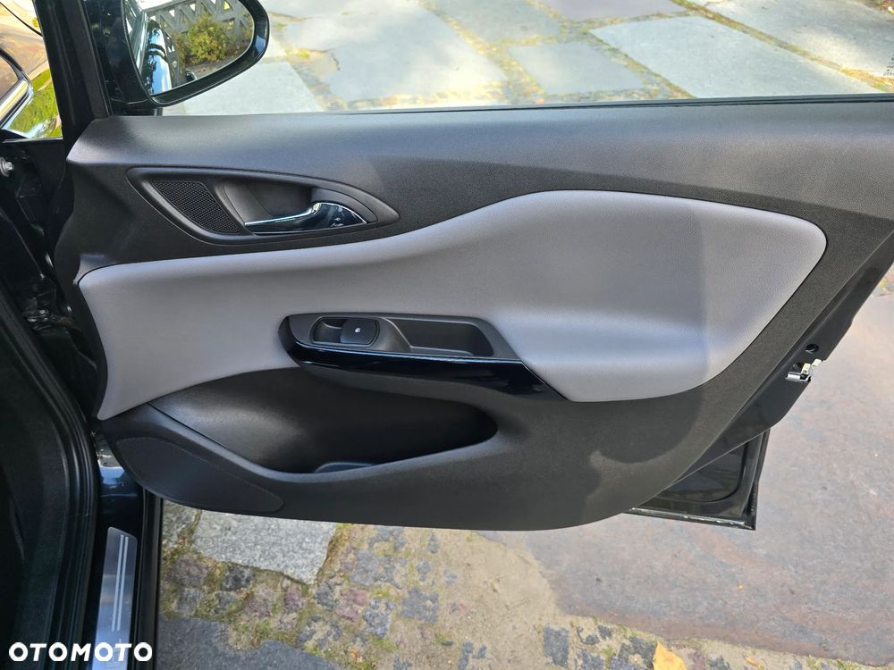 Opel Corsa 1.4 16V Cosmo - 30