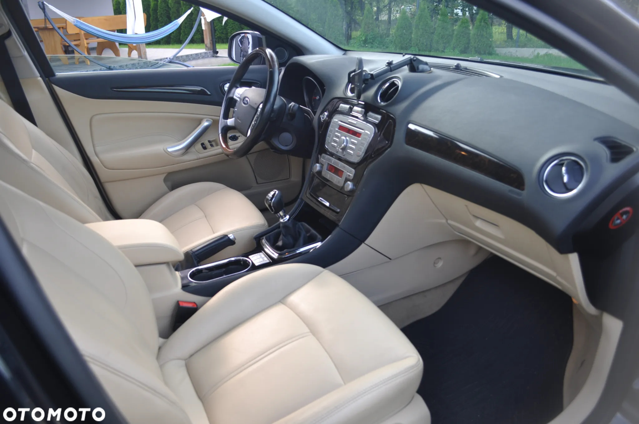 Ford Mondeo 2.5 Ghia - 10
