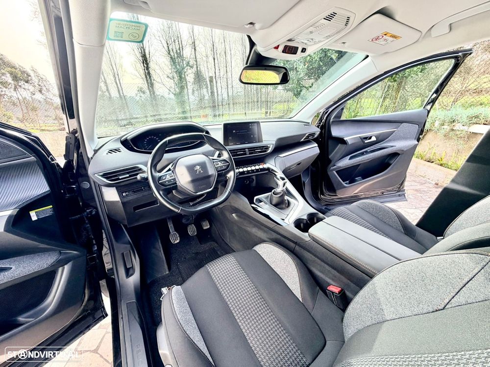 Peugeot 3008 1.2 PureTech Active - 15