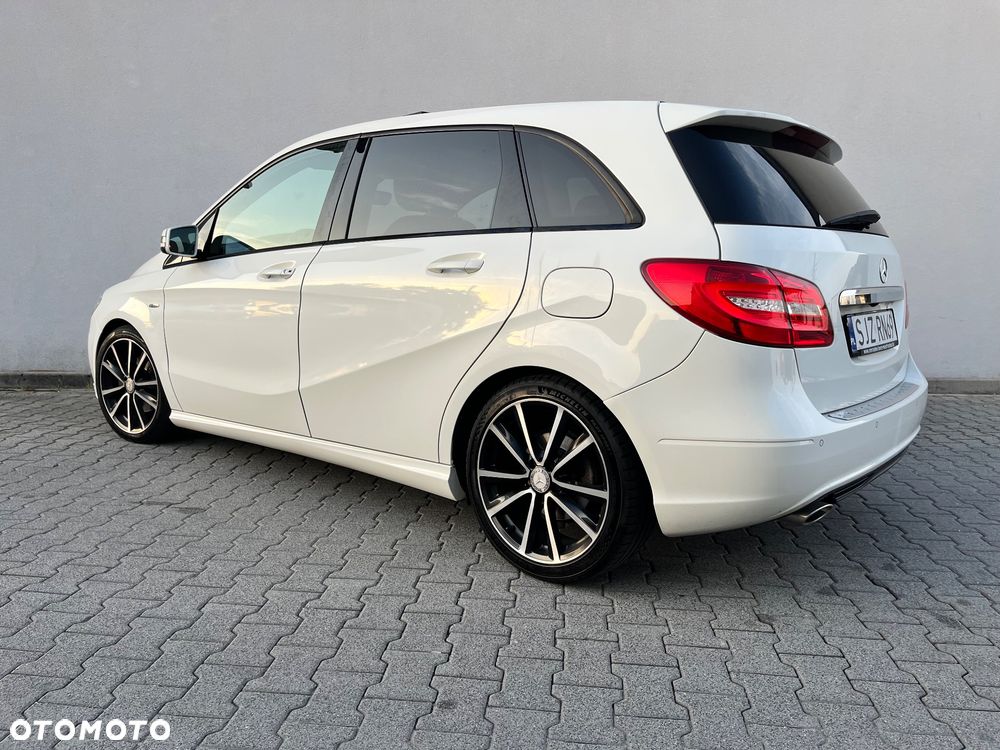 Mercedes-Benz Klasa B 200 CDI - 18