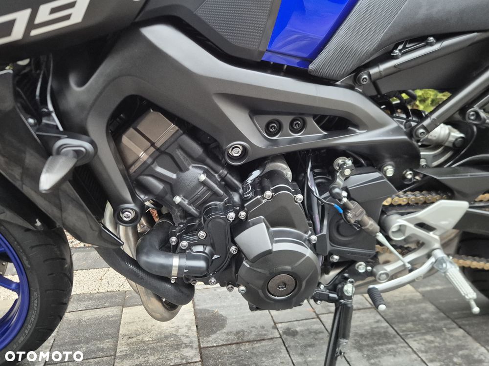 Yamaha MT - 17