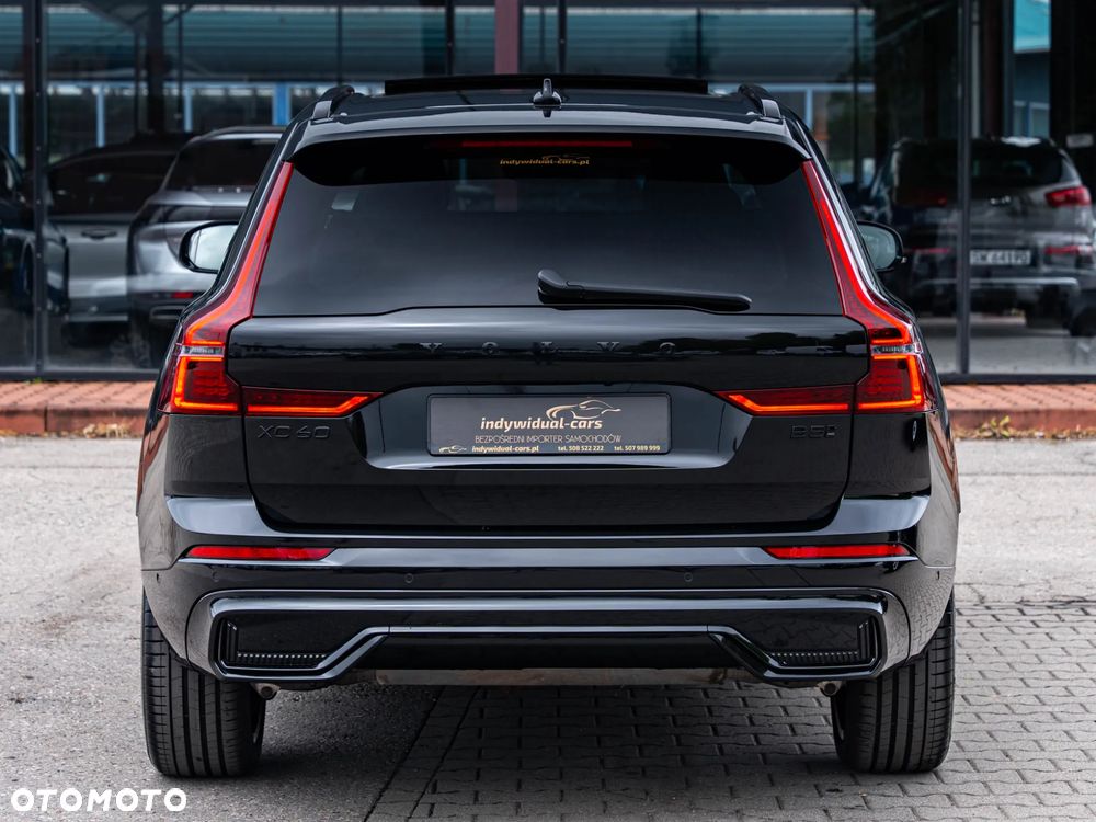Volvo XC 60 B5 B AWD Plus Dark - 18