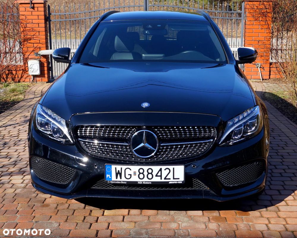 Mercedes-Benz Klasa C 250 d 4Matic 9G-TRONIC AMG Line - 4