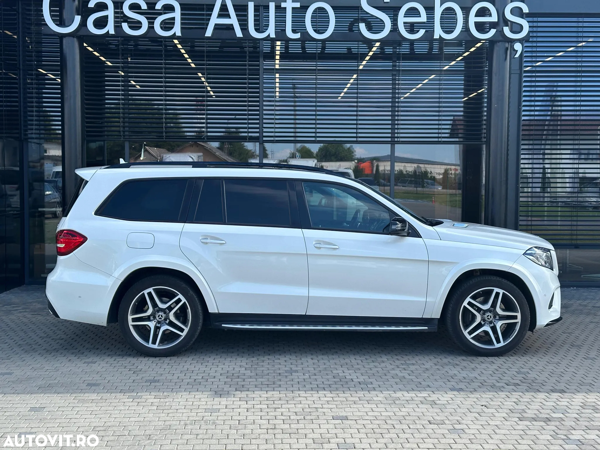 Mercedes-Benz GLS 400 4MATIC Aut - 4