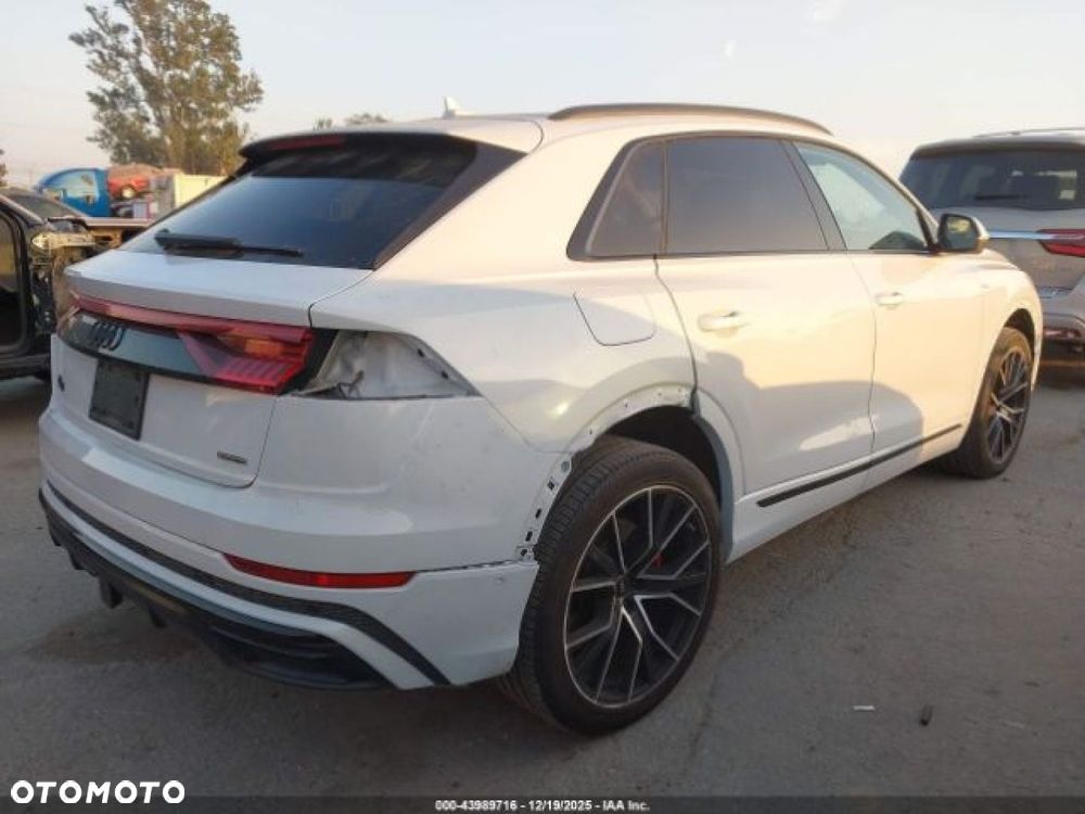 Audi Q8 - 6