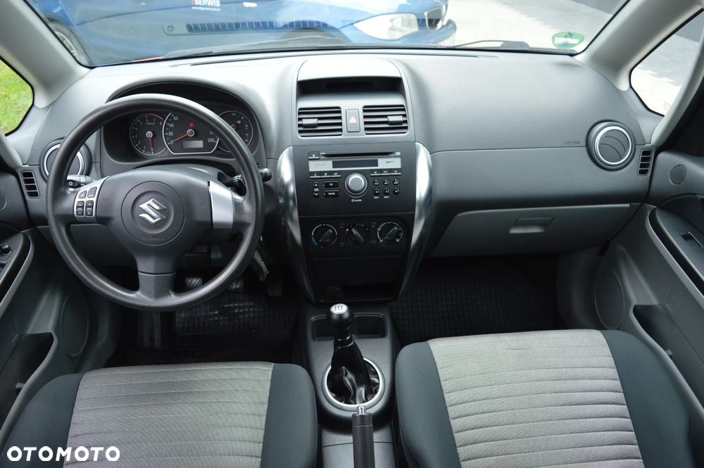 Suzuki SX4 1.5 Streetline 4x2 Classic - 24