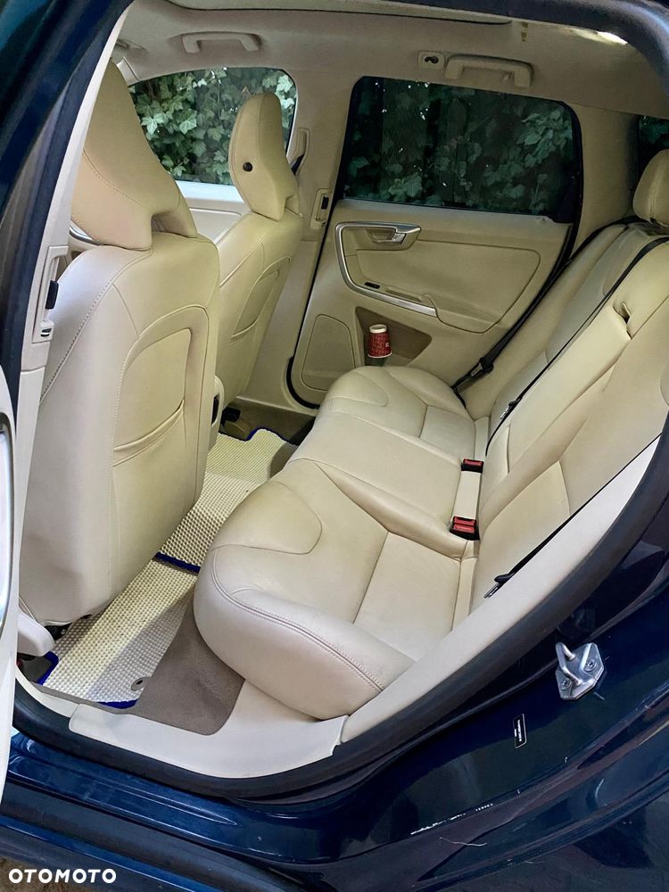 Volvo XC 60 T5 Geartronic Momentum - 18