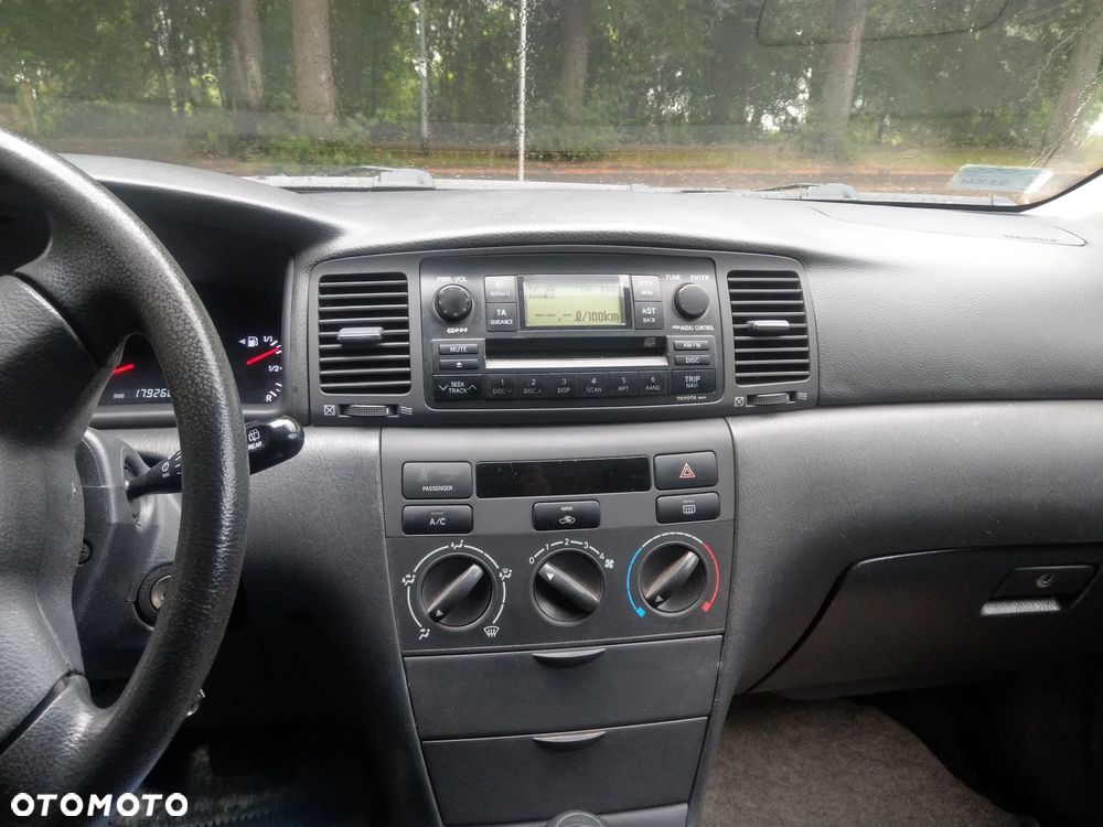 Toyota Corolla 1.6 VVT-i Terra - 4
