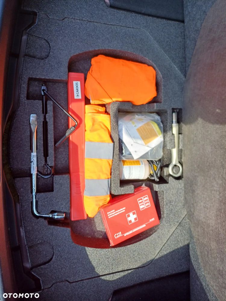 Mazda 3 SKYACTIV-G 120 NAKAMA - 20