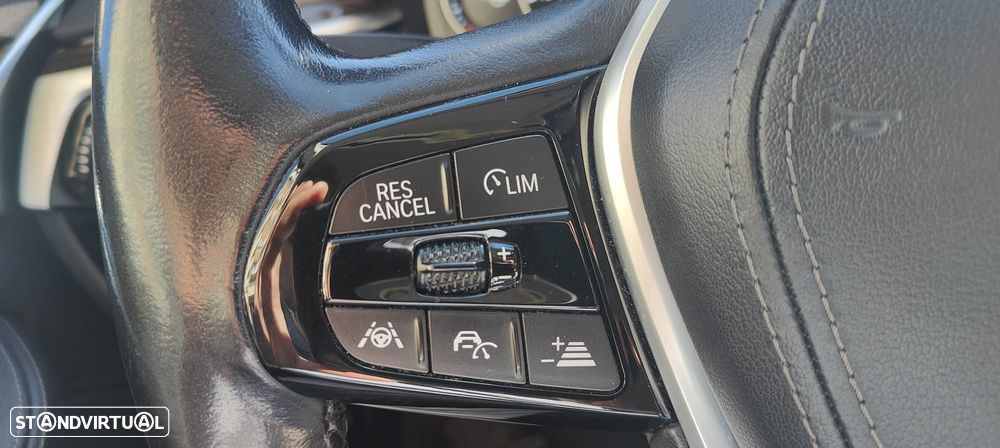 BMW 520 d Touring Aut. Luxury Line - 27