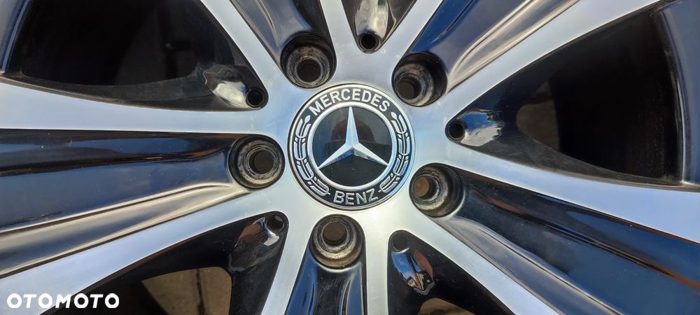 FELGI ALUMINIOWE STOPNIOWANE 5x112 2x 8Jx18 CALI ET43 2x 9Jx 18 CALI ET 52,5 fi 66,6 MERCEDES E CLS GLK GLS 4 SZTUKI KOMPLET - 16