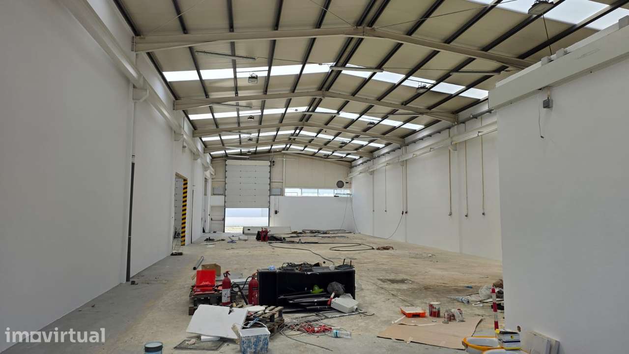 Pavilhão industrial, na zona industrial da Marinha Grande! - Grande imagem: 5/13
