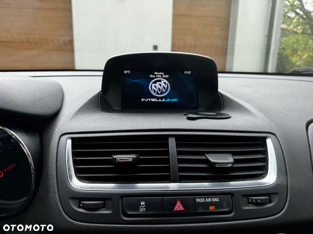 Buick Encore - 11