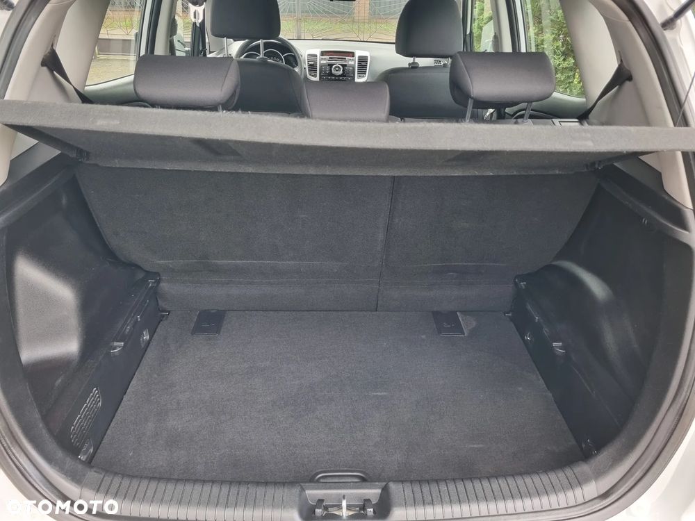 Kia Venga 1.4 CVVT ISG Vision - 10