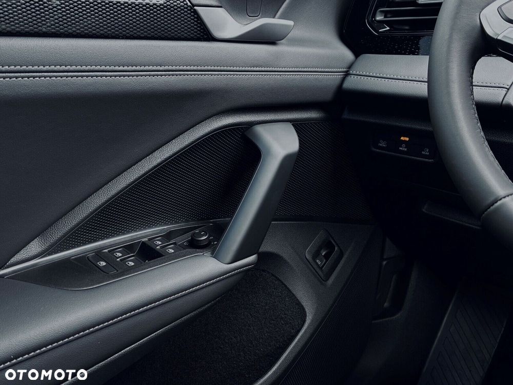 Volkswagen Tiguan - 22