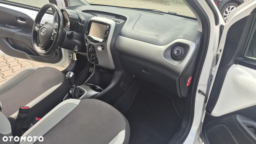 Toyota Aygo x-clusiv - 18