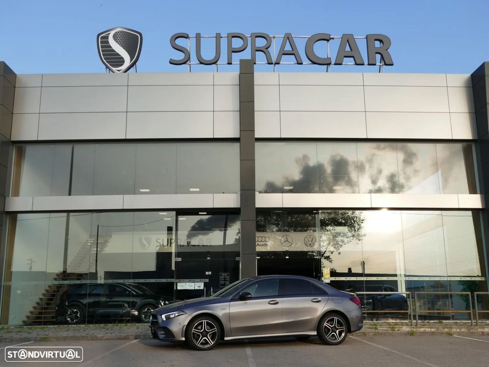 Mercedes-Benz A 250 Limousine e AMG Line - 39