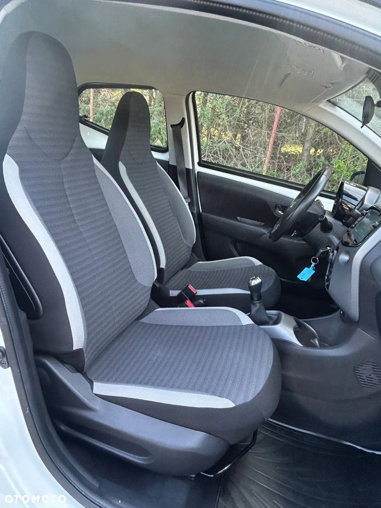 Toyota Aygo x-play - 10