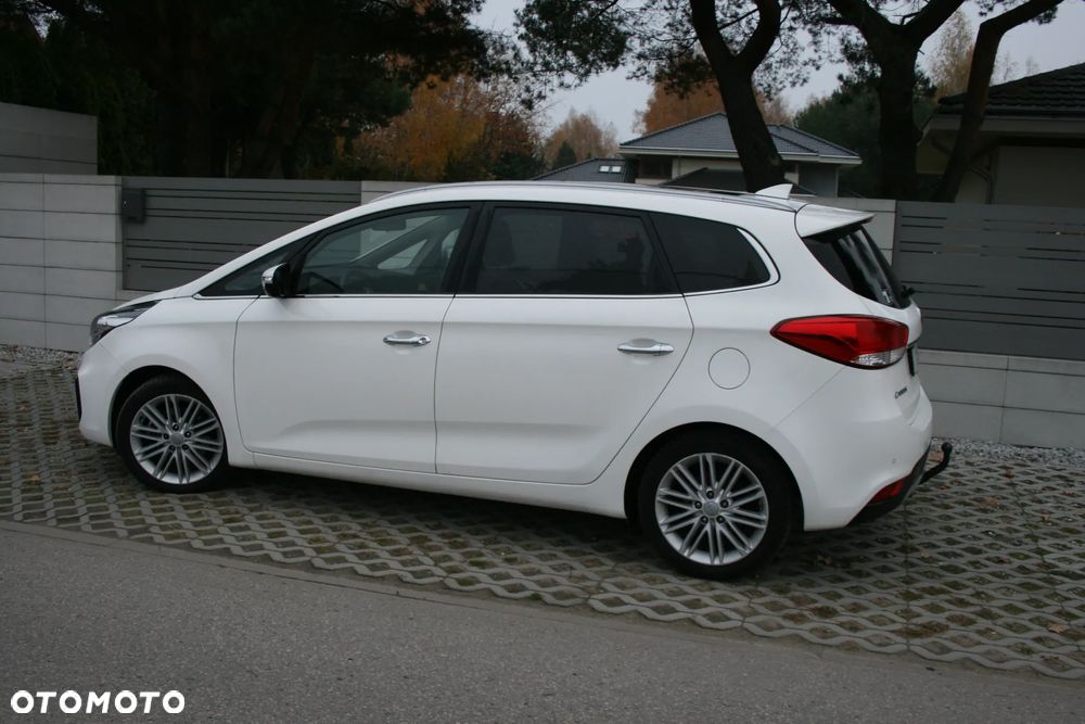 Kia Carens 1.7 CRDi M 7os - 31
