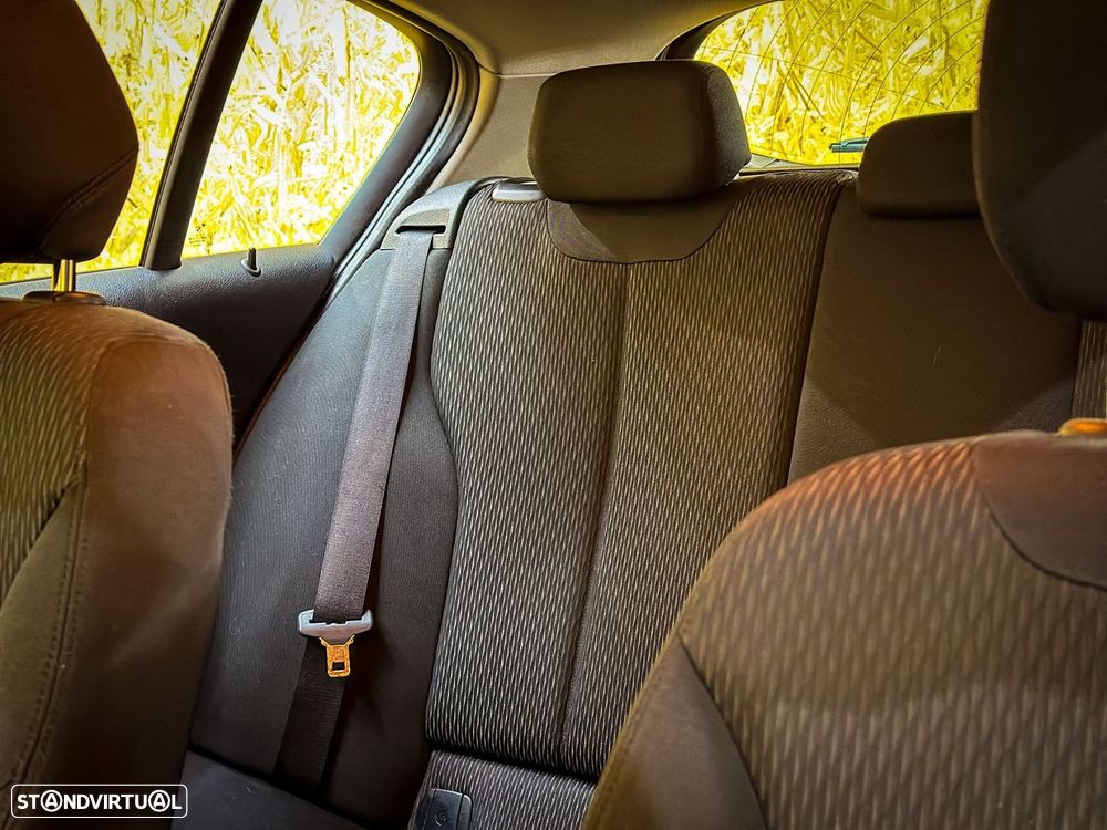 BMW 116 d EfficientDynamics - 34