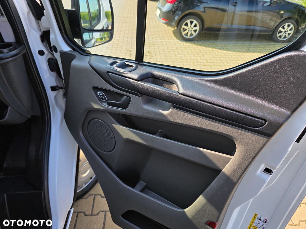 Ford Transit Custom - 19