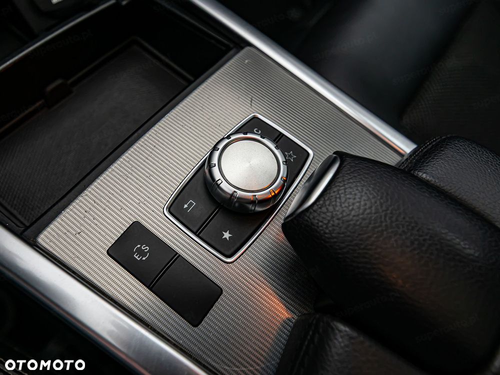 Mercedes-Benz Klasa E - 24