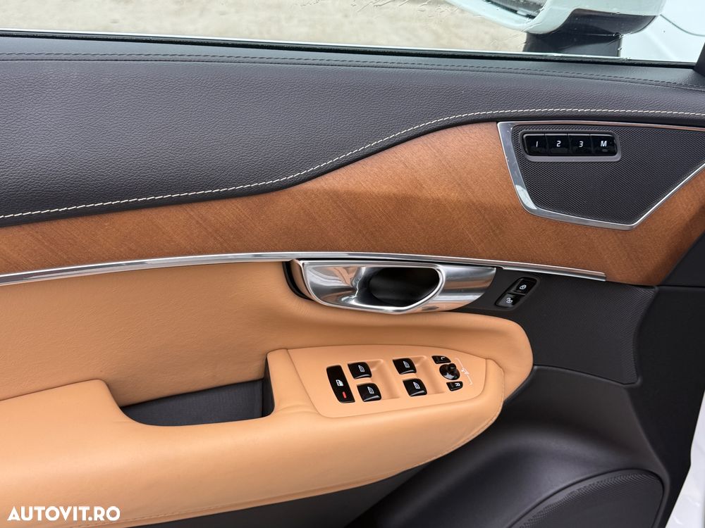 Volvo XC 90 - 9
