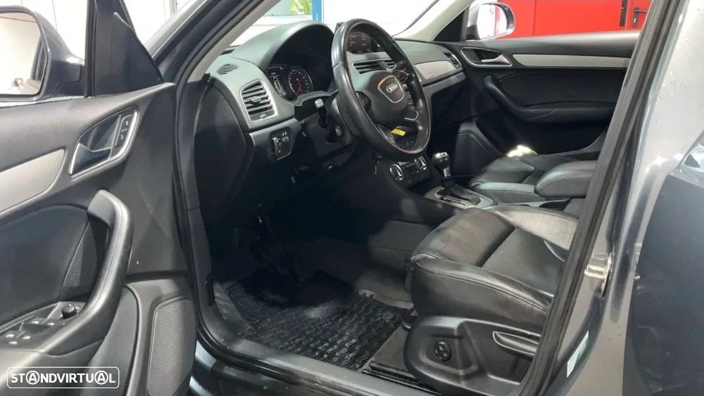 Audi Q3 2.0 TDI quattro Attraction S-tronic - 10