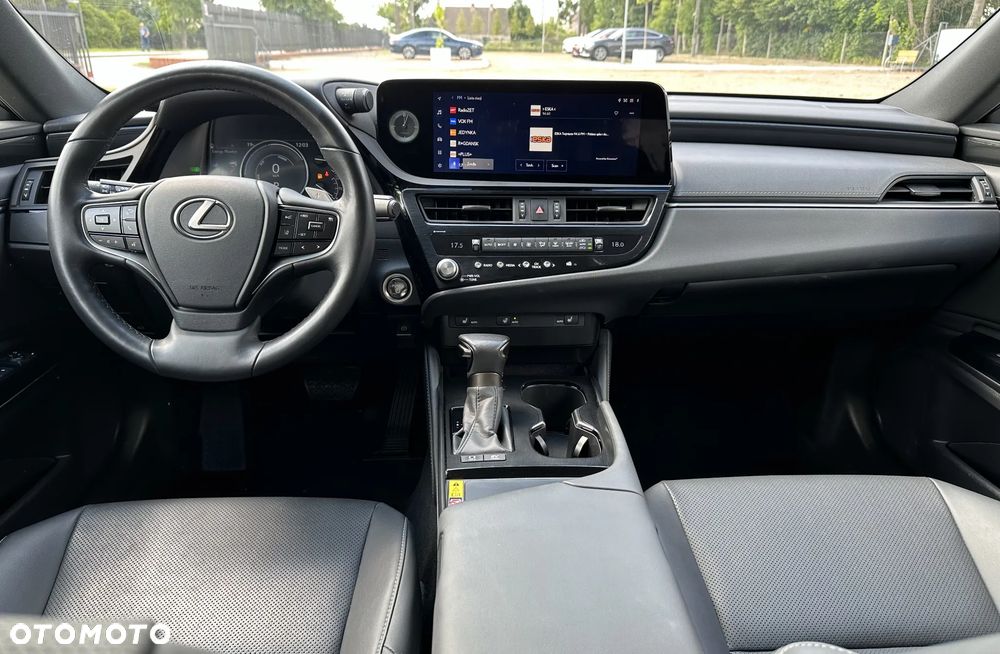 Lexus ES 300h Business Edition - 13