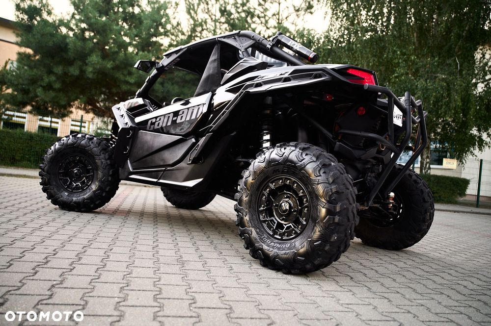 Can-Am Maverick - 2