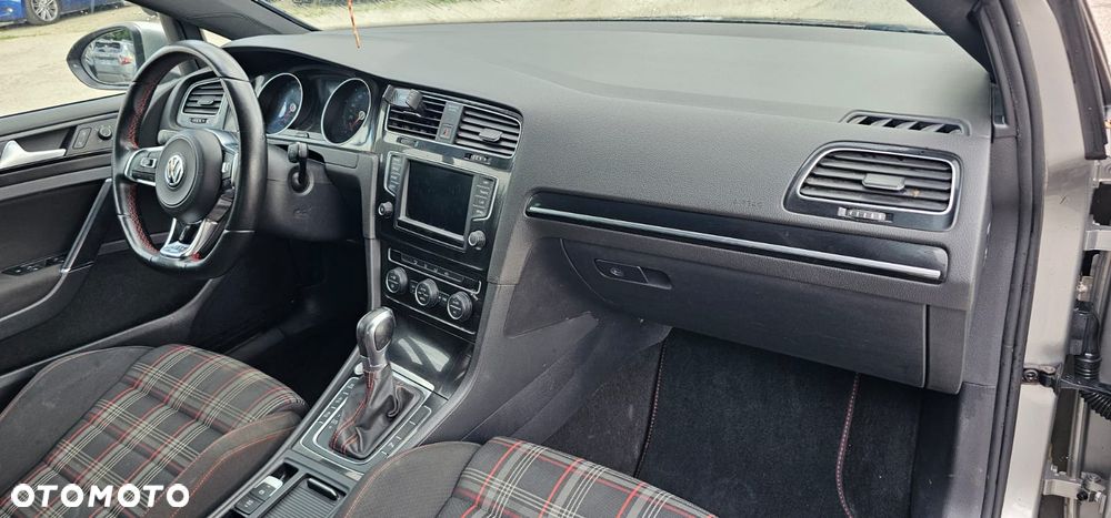 Volkswagen Golf GTI (BlueMotion Technology) DSG - 10