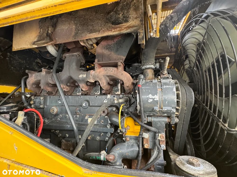 Komatsu WA470-3H - 10