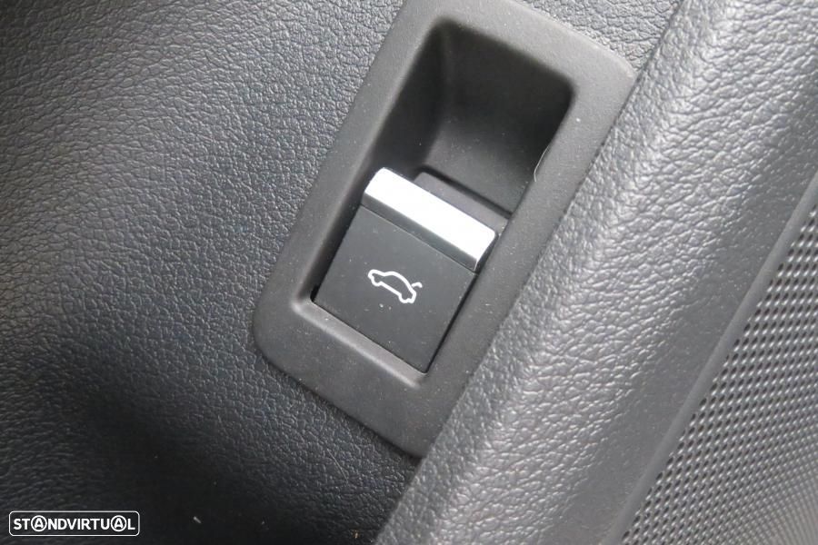 Audi A4 Avant 30 TDI Advanced S tronic - 23