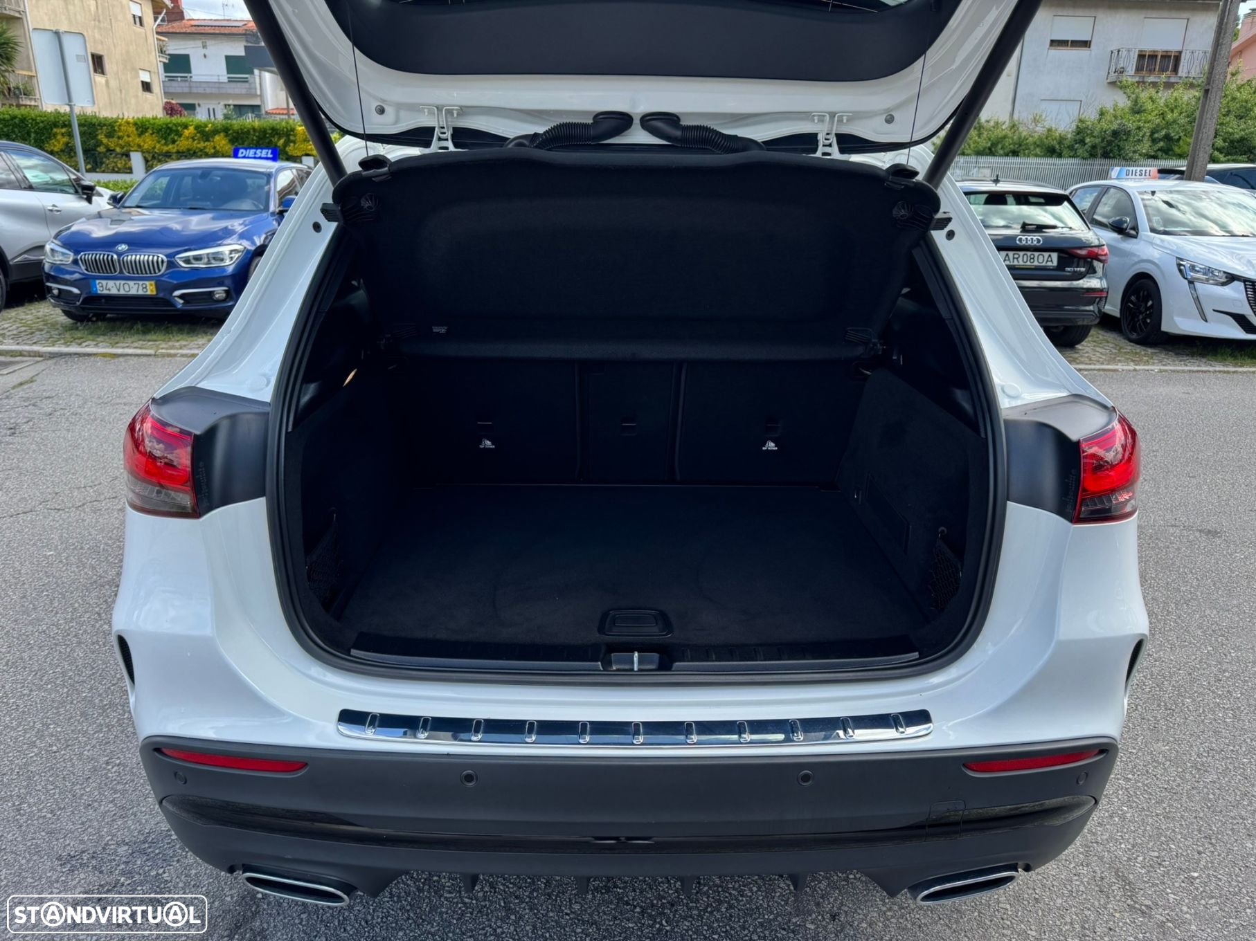 Mercedes-Benz GLA 180 d AMG Line - 12