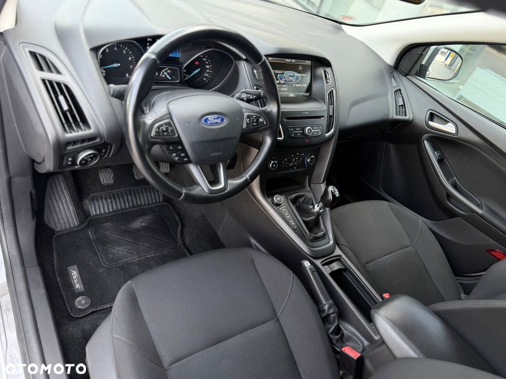 Ford Focus 1.5 EcoBoost STart-Stopp-System TITANIUM - 14
