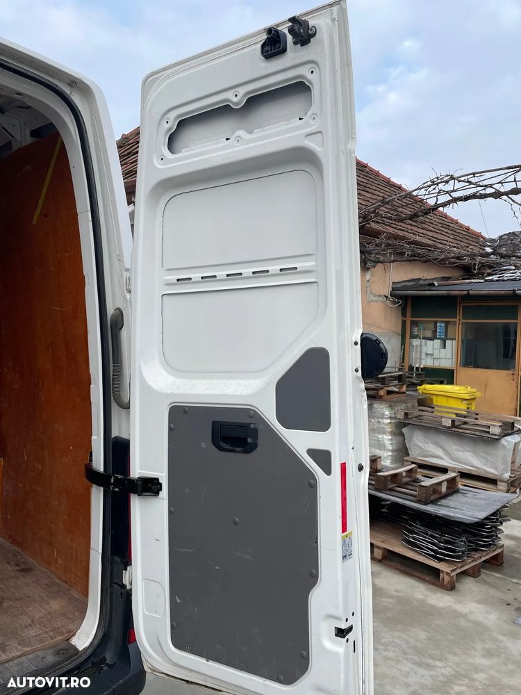 Volkswagen Crafter - 14