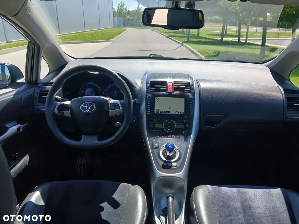 Toyota Auris - 15