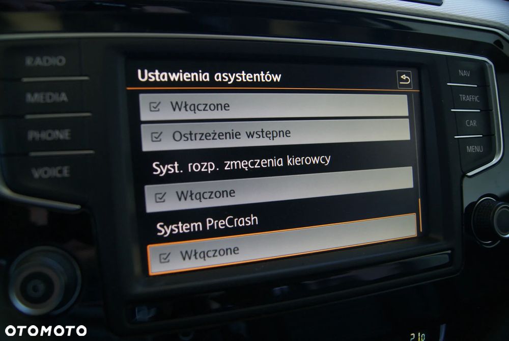 Volkswagen Passat 2.0 TDI (BlueMotion Technology) DSG Highline - 35