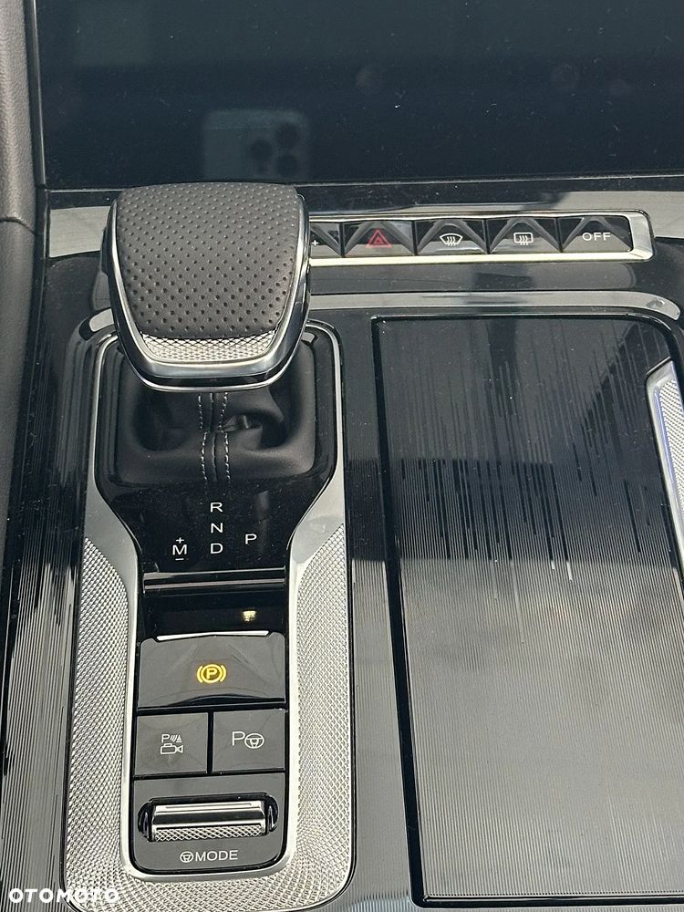 Hongqi H6 - 10