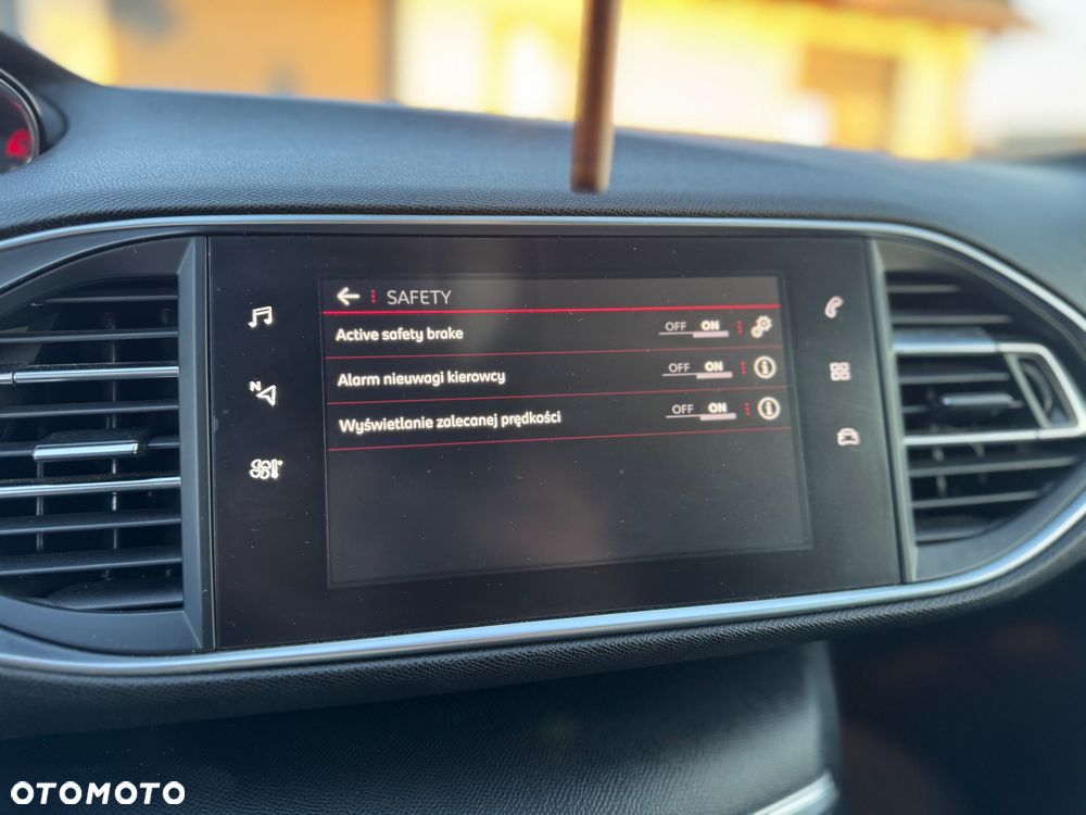 Peugeot 308 PureTech 225 EAT8 Stop & Start GT - 23