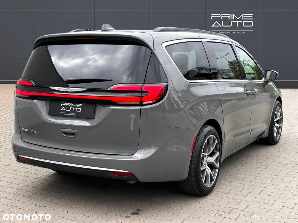 Chrysler Pacifica - 6