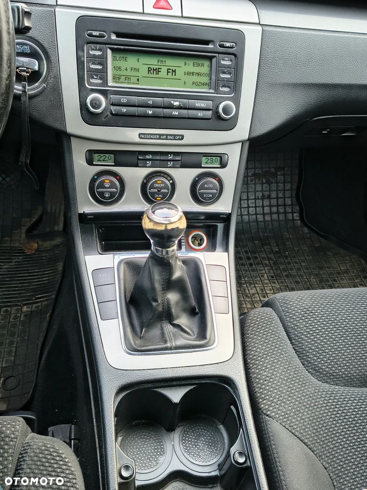 Volkswagen Passat - 24